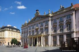 Primatialpalais Auf Slowakei Reisefuhrer Bratislava Slowakei Reisen