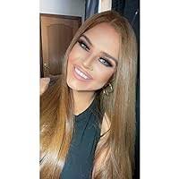 Amber Lamont's Instagram, Twitter & Facebook