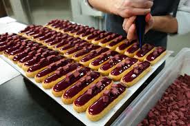 Nouveaute Dans Votre Assiette A Dessert Les Barlettes De Christophe Adam N Ont Pas Fini De Faire Des Heureux Gourma Alimentation Eclair De Genie Gourmands