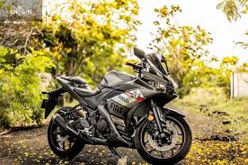 Jgn lupa sok depan ditarik ke atas dikit biar rada nungging. Inspirasi Decal Yamaha R25 Ada Abu Abu Doff Dan Putih Mutiara Nih Gridoto Com