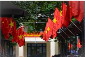Ngày quốc khánh việt nam là ngày lễ chính thức của việt nam, diễn ra vào ngày 2 tháng 9 hằng năm, kỷ niệm ngày chủ tịch hồ chí minh đọc bản tuyên ngôn độc lập tại quảng trường ba đình, hà nội, khai sinh nước việt nam dân chủ cộng hòa, một trong các tiền thân của nước cộng hòa xã hội chủ nghĩa việt nam. Zsb Ncx3zv Whm