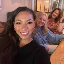 Rachel Colbert's Instagram, Twitter & Facebook