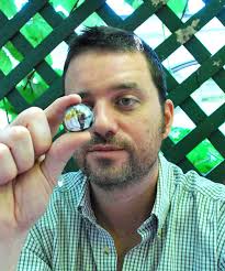 Eyeborg: Man Replaces False Eye With Bionic Camera