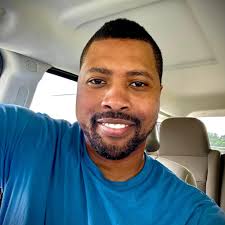 Arizona Sr. Defensive assistant Chuck Cecil head-butted a player with a  helmet