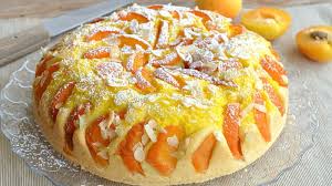 Gateau Aux Abricots Creme Patissiere Tres Doux Ma Patisserie Recette En 2020 Gateau Abricot Patissiere Gateau Mousse