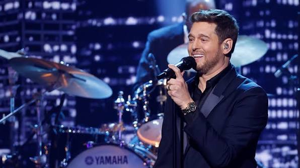 Michael Bublé singing L-O-V-E is everything! | Singers Got Talent | Facebook