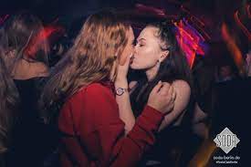 Riff and i agree that hawaii is not a place i'd go alone especially if i wanted to meet other singles. Best Places To Meet Girls In Berlin Dating Guide Worlddatingguides