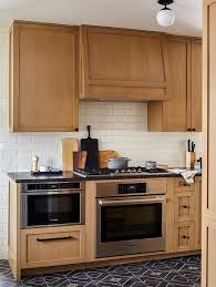 11 Shaker Kitchen Cabinet Ideas That Put A Twist On The Classic Style In 2020 Shaker Style Kitchen Cabinets Kitchen Cabinet Styles Shaker Kitchen Cabinets