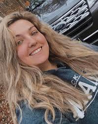 Are there any well-run, family-owned restaurants in Gardiner/Hallowell that  are hiring part-time waitstaff?