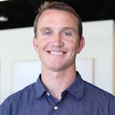 Devon (@devonarscott)