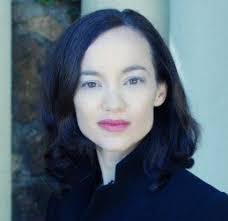 Anne Coll's Instagram, Twitter & Facebook