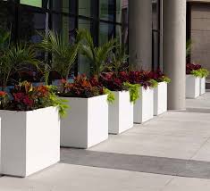 10 Architectural Planters Modern Outdoor Plant Pots Architectural Planters Planters