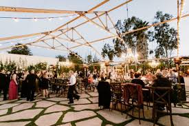 Ally Tommy S Classically Elegant Beach Wedding In 2020 Beach Wedding Wedding Perfect Cocktail Party