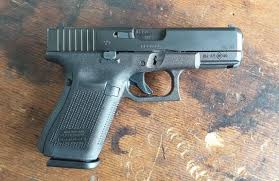 Every glock product delivers the ultimate combination of safety, speed, simple operation, optimum ergonomics, minimal weight and low maintenance costs. Glock 19 Deactivated Pistol