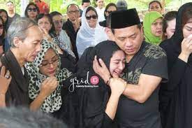 Nah untuk kali ini akan saya bagikan kumpulan foto ashanty yang hot, seksi dan juga cantik. 8 Cerita Sedih Ashanty Selama Berumahtangga Dengan Anang Hermansyah