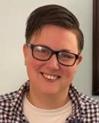 Laurie Manns's Instagram, Twitter & Facebook