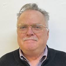 Widow maintains optometrist service