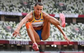 She won the silver medal at the 2019 world championships. Gooolz9knaicom