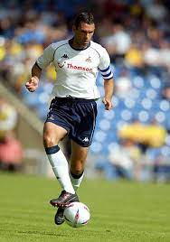Le sustituyó juande ramos, procedente del sevilla fc español, con sus ayudantes marcos álvarez y gustavo poyet, ex del club. Gustavo Poyet Of Tottenham Hotspur Runs With The Ball During The Chelsea Football Team Tottenham Hotspur Tottenham