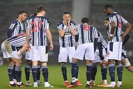 West brom's sam allardyce and sammy lee welcome southampton to a chilly hawthorns tonight credit boing! Kalah Telak Pemain West Brom Dikurung Di Ruang Ganti Republika Online