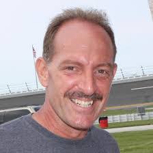 Robert Keech's Instagram, Twitter & Facebook