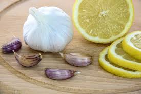 Bawang putih tunggal dikenal dengan nama bawang putih lanang. Atasi Kolesterol Tinggi Ini Manfaat Minum Air Rebusan Lemon Dan Bawang Putih Jpnn Com