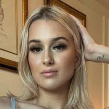 Brittney Bonner's Instagram, Twitter & Facebook