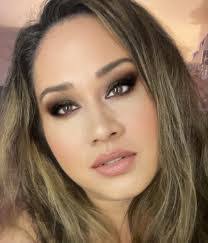 Roxanne Holguin's Instagram, Twitter & Facebook