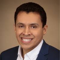 Kari Willard's Instagram, Twitter & Facebook