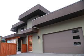 There were a few different trim and accent colors that popped up time and time again out of the dozens and dozens of green stucco house i looked at. Olive Green Stucco Ideas Photos Houzz