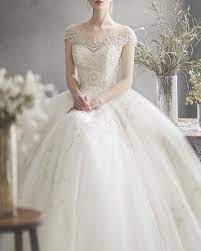 Berry Good Wedding Jo Yoon Kyung Planner S Instagram Profile Post Gold Is Attracti Spring Wedding Dress Wedding Dresses Beaded Lace Wedding Dress Vintage