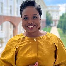 Lesley Funk's Instagram, Twitter & Facebook