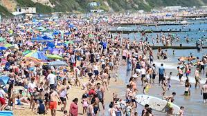 Affordable student tour to bournemouth beach & air festival 2020 guided day trip, uk study parish church of st peter: What Distancing British Beaches Packed On Hottest Day Of 2020 Ctv News