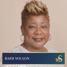 Kelly Cullum's Instagram, Twitter & Facebook