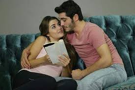 Pin By Hamza Ghouri On Hayat Murat Couple Photos Beautiful Actresses Best Couple