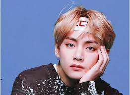 Ada penikmat anime yang menyukai cowok imut nan cantik cowok tampan kise ryota itu asli tampan kuro no basuke yoshino takigawa foto anime keren cowok deep news ini dia cowok paling ganteng di dunia. Ganteng Maksimal V Bts Dinobatkan Sebagai Pria Tertampan Di Dunia Okezone Lifestyle