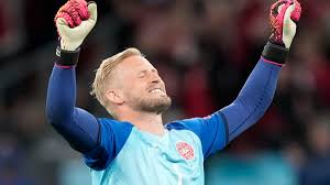 Schmeichel calls out uefa denmark were given the choice to resume their game against finland at 19:30 or at 12:00 on sunday after witnessing eriksen's cardiac arrest. Euro 2020 Kasper Schmeichel Recalls Great Moment Christian Eriksen Visited Training Following Collapse Cnn