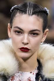 The Make Up Trends From The Catwalks To Try Now Makeup Trends Matte Red Lips Beauty Trends
