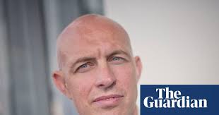 Tanita Tikaram: "'Ex-Sun editor David Dinsmore to take up government  communications role ' …how depressingly Blue Labour 2025 🙄" — Bluesky