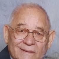 Leslie Ricker's Instagram, Twitter & Facebook