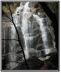 Sebab, anda hanya perlu mengeluarkan biaya untuk masuk dan parkir saja. Air Terjun Gunung Ledang Umi Homestay Bukit Katil Melaka