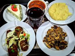 Lwiw Bzw Lemberg In Der Ukraine Ein Stadtrundgang Lebensmittel Essen Essen Ukraine