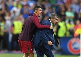 Browse and share the top fernando santos football player gifs from 2021 on gfycat. These Photos Of Cristiano Ronaldo And Fernando Santos Are The Real Winners Of Euro 2016