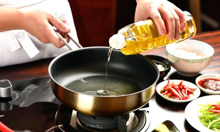 Thực hư thông tin dầu ăn độc hại hơn rượu