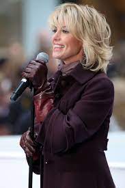 Faith Hill Photostream Faith Hill Hairstyles Flippy Hair Medium Length Hair Styles