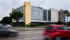 The vineyards branch is located at the intersection of pine ridge road and vineyards boulevard in front of publix super market in collier county. Downtown Naples Office Tower Sells For 16 Million