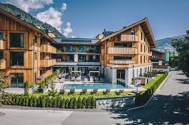 20 min zu fuß zum stadtzentrum am zeller see entlang. Elements Resort Zell Am See Bw Signature Collection Zell Am See Aktualisierte Preise Fur 2021