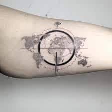 Hello everyone tattoo world is now recruiting, mainly models, tattoo artists and photographers for our project! World Tattoo 49 Tatouage Mappemonde Tatouage Carte Tatouage Geometrique