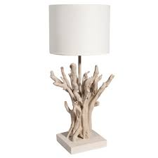 La lampe en bois flotte re est composee delements naturels qui font delle une oeuvre dart a part entierecette lampe a poser apportera beaucoup de charme de naturel et creera une ambiance zen et apaisante. Lampe Imitation Bois Flotte Et Abat Jour Blanc Saint Jouan Maisons Du Monde