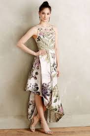 Dress batik dengan perpaduan plain top dengan desain asimetris akan membuat penampilan menjadi lebih casual. 10 Inspirasi Baju Batik Wanita Modern Galadiva Com